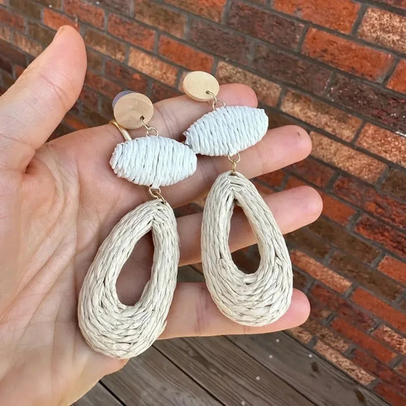 Boho Chic Rattan Loop Earrings – Lightweight & Trendy - Picture 5 of 6